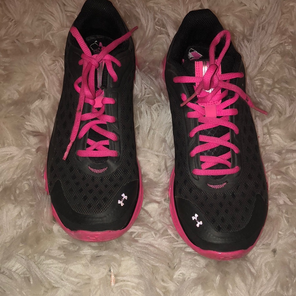 Under Armor Tennis Shoes